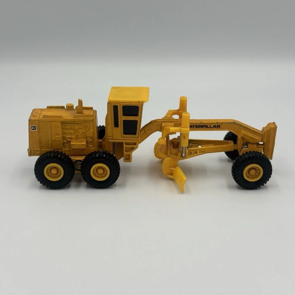 Vintage Ertl Mighty‎ Movers Caterpillar Road Grader 6